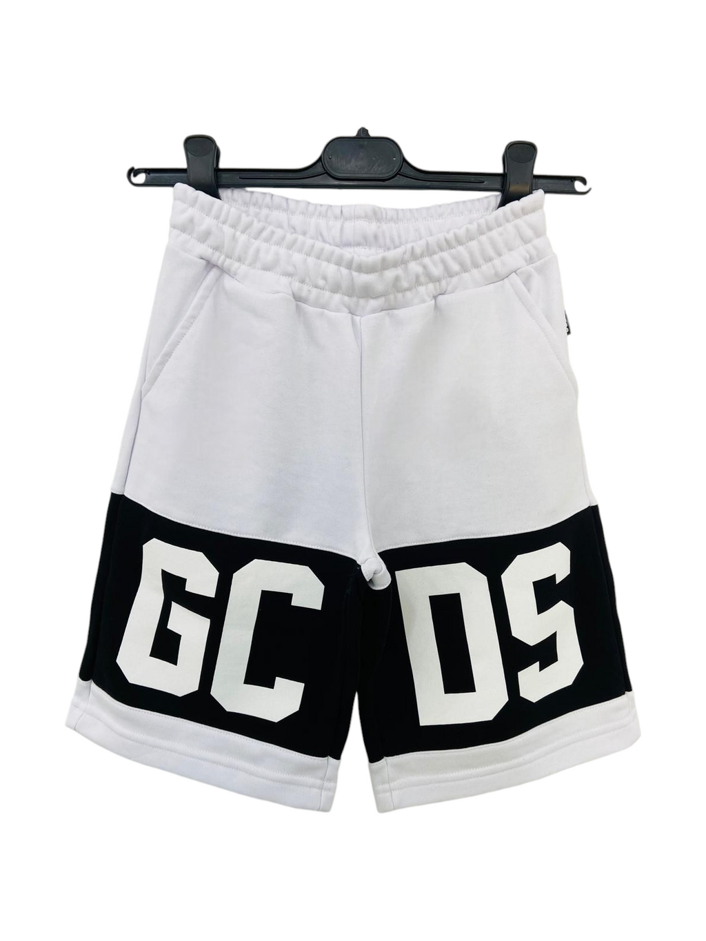 ZOUJQL589F004 - SHORTS 3-18A - GCDS